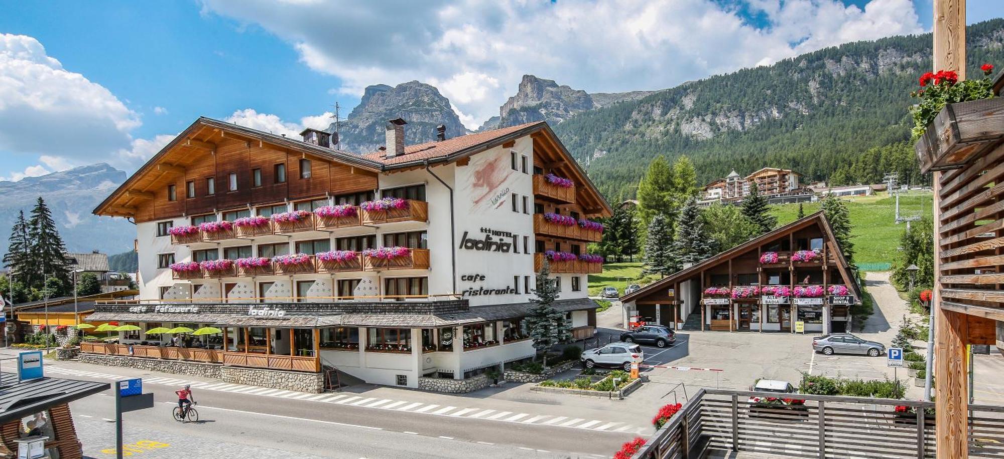 Hotel Ladinia La Villa (Trentino Alto Adige) Exterior foto