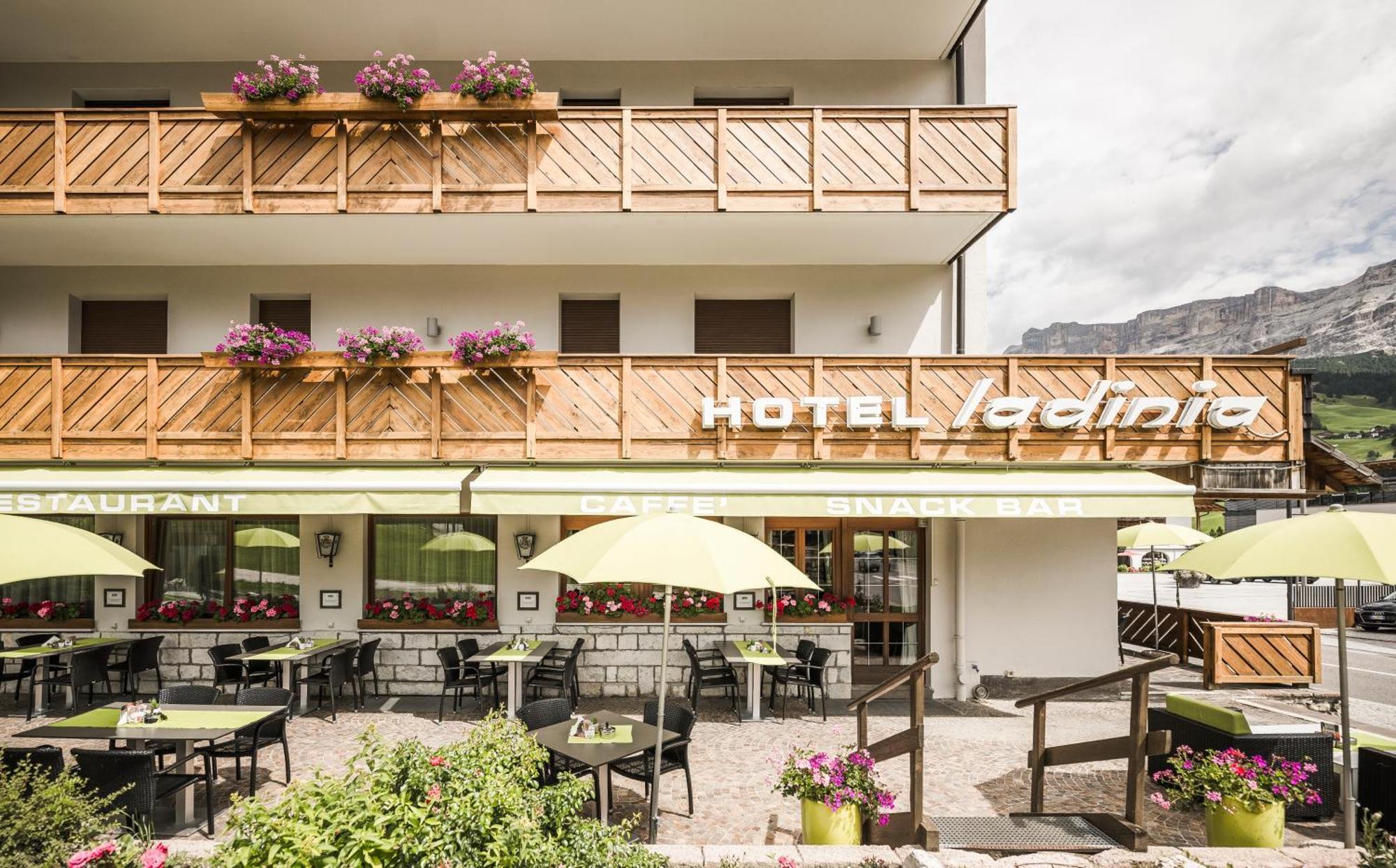 Hotel Ladinia La Villa (Trentino Alto Adige) Exterior foto